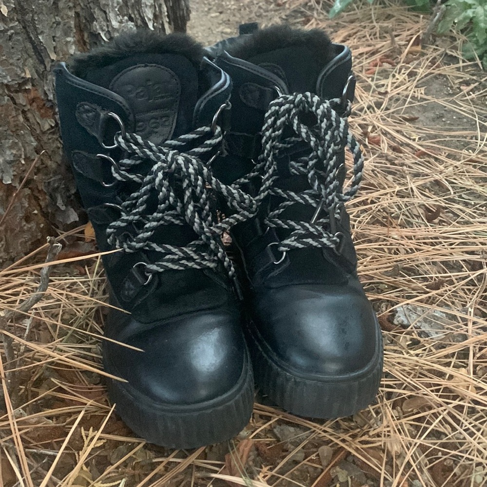 Ankle boot, Snow, rain, mud,Will keep your feet warm and dry.